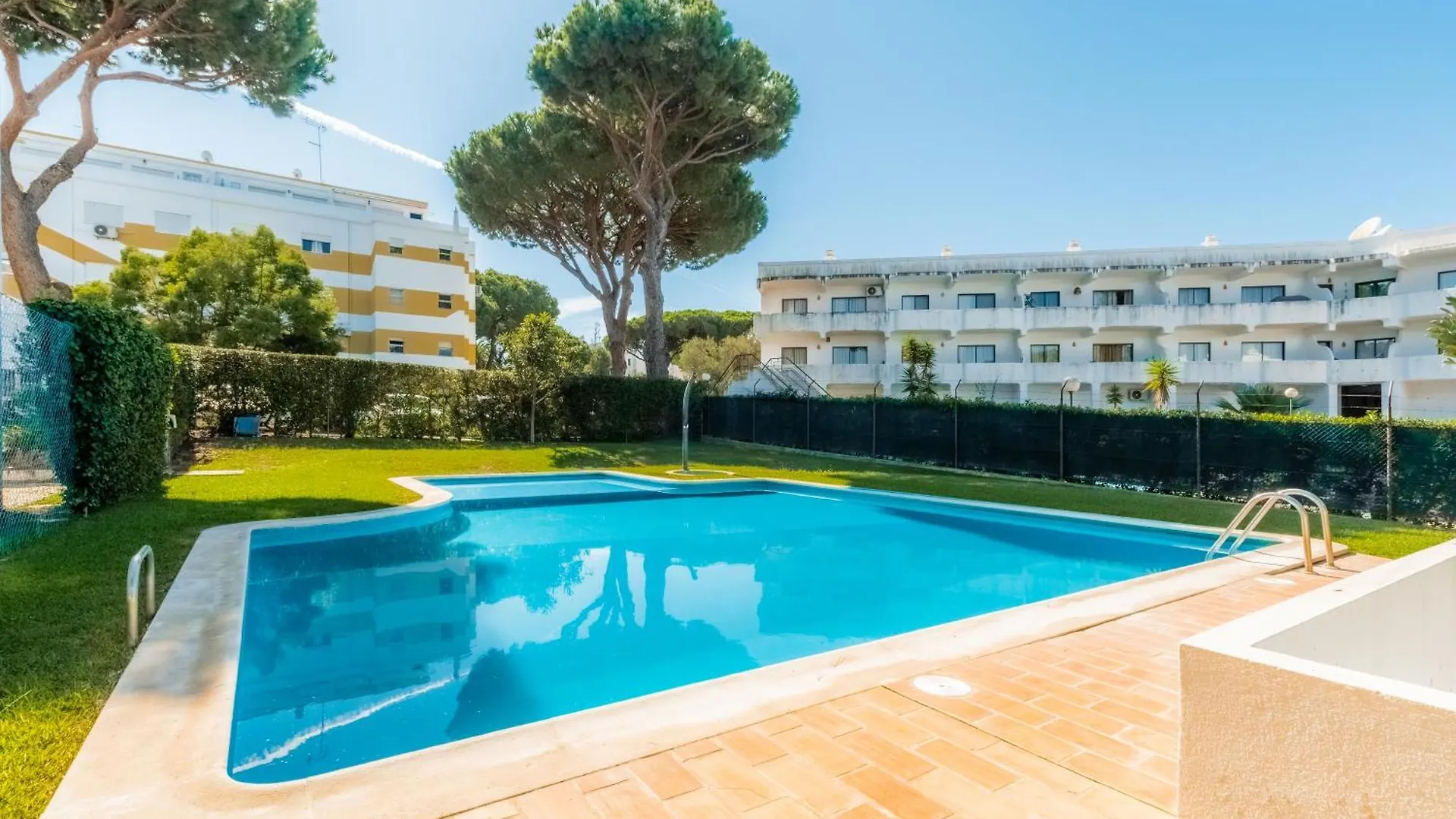 Pinhal Da Praia By Garvetur Quarteira Apartment
